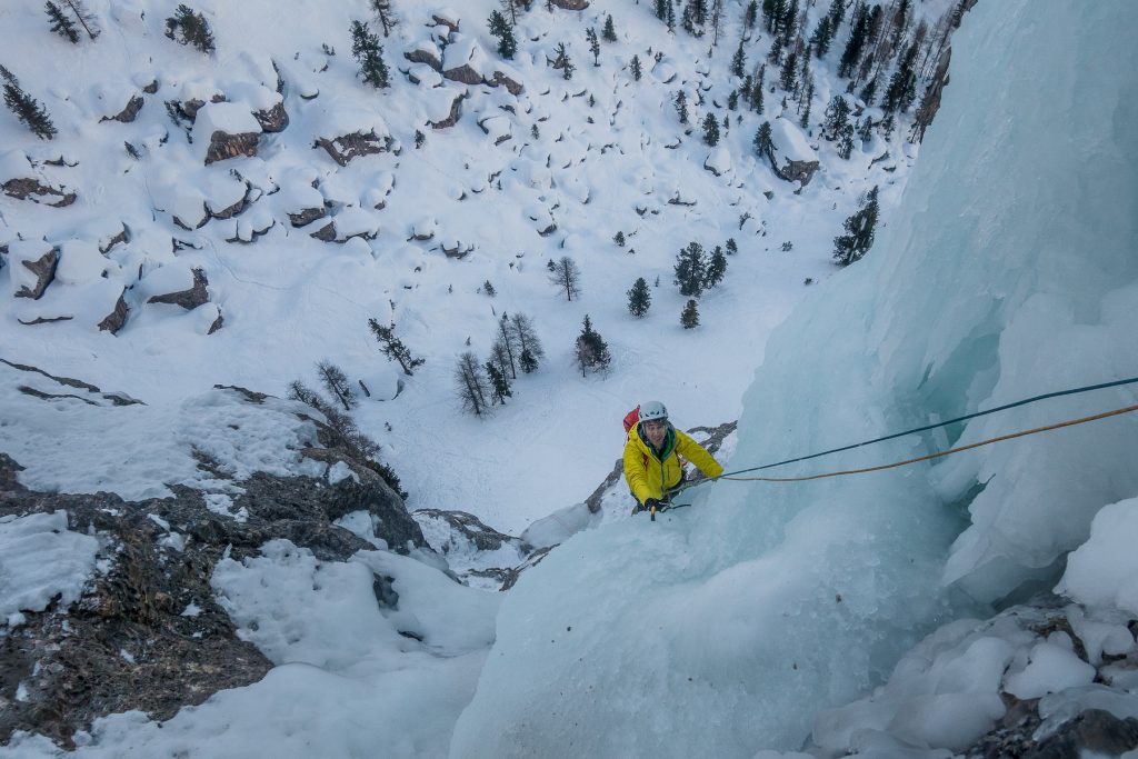 dolomiti-ice-climbing-guide-alpine-escape